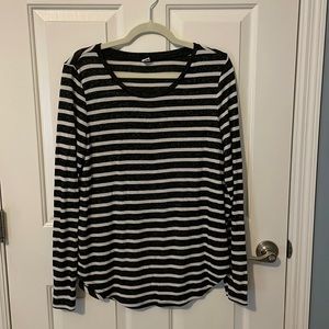 Dark heather gray and white light weight sweater